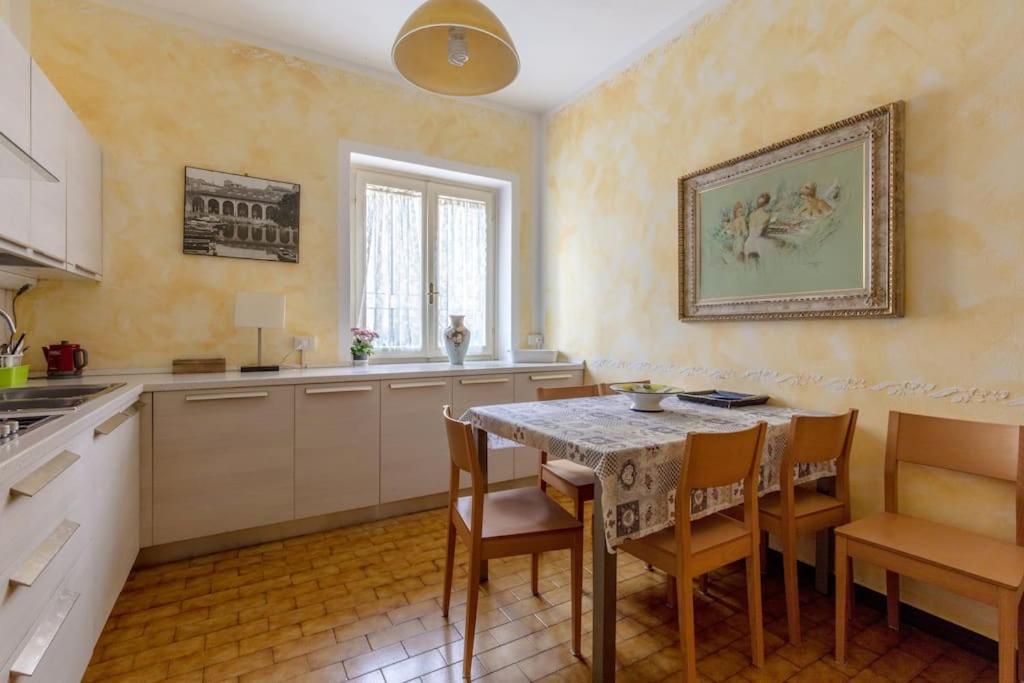 Le Bouganville Apartment Desenzano del Garda Eksteriør billede