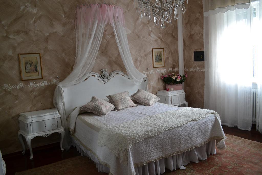 Le Bouganville Apartment Desenzano del Garda Værelse billede