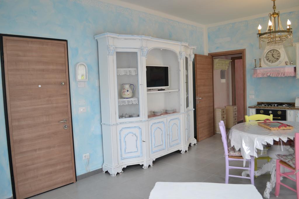 Le Bouganville Apartment Desenzano del Garda Eksteriør billede