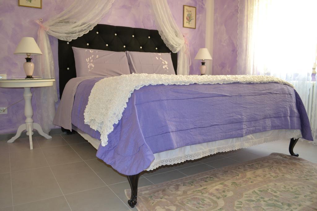 Le Bouganville Apartment Desenzano del Garda Eksteriør billede