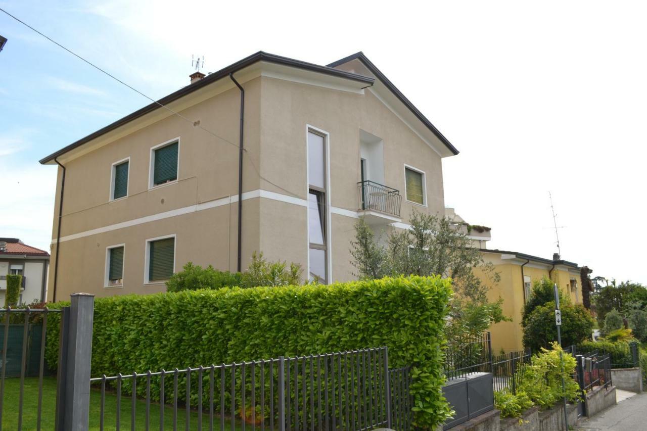 Le Bouganville Apartment Desenzano del Garda Eksteriør billede